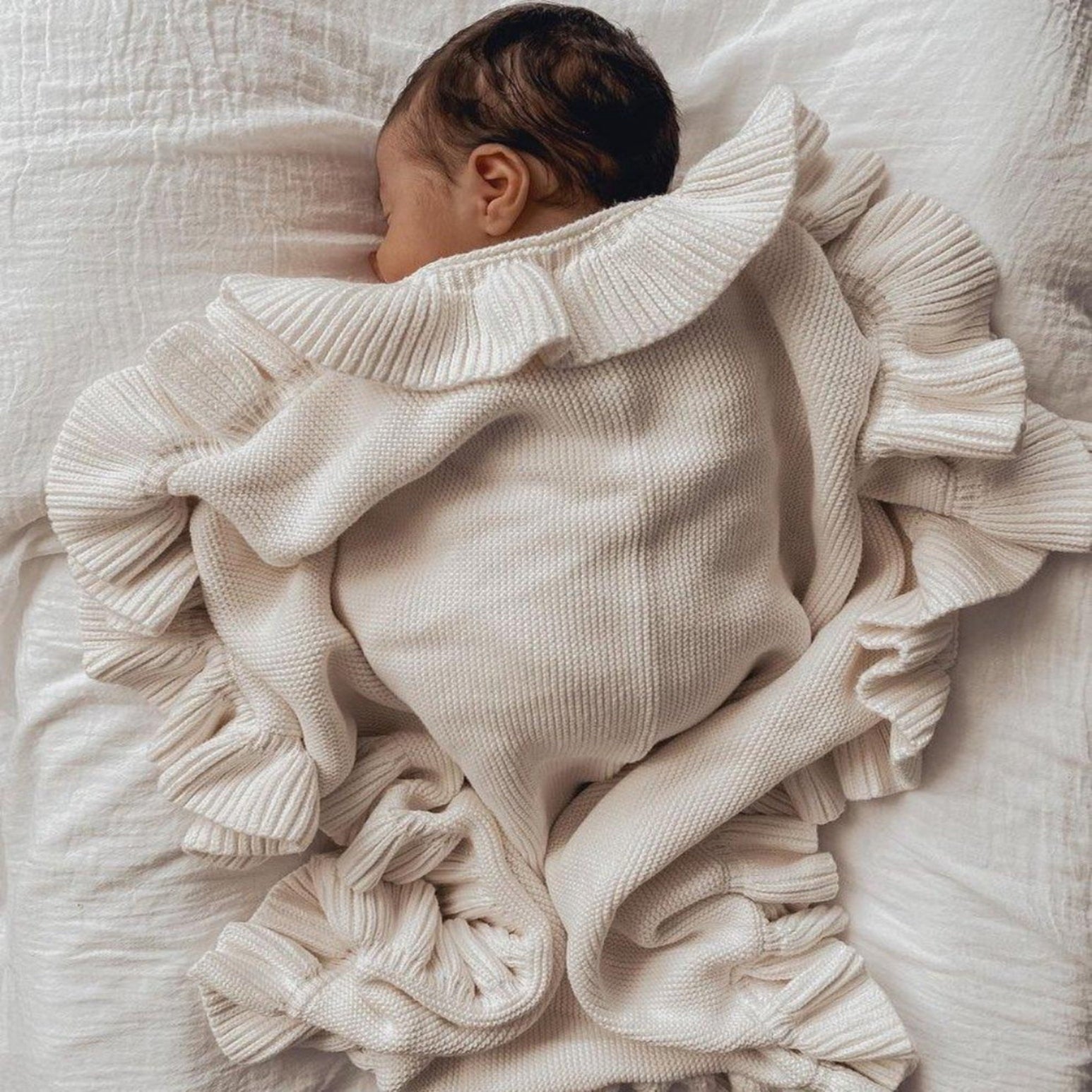 Knitted Baby Ruffle Blanket - Nature Baby Store